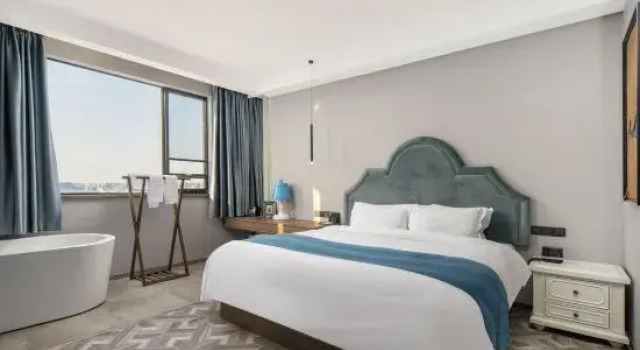 Suite Deluxe F&F Hotel