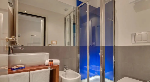 Четырёхместный номер Standard с 2 комнатами Tritone Top House