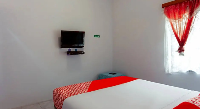 Номер Standard OYO 2903 Putri Residence Syariah