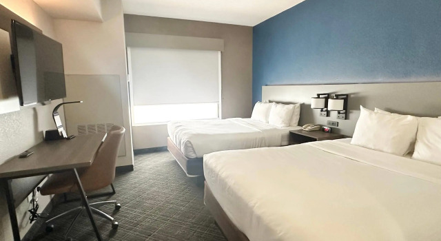 Четырёхместный номер Standard Comfort Inn & Suites Calhoun South