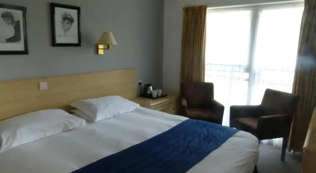 Номер Economy Beachcombers Hotel