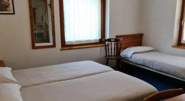 Camera tripla Economy Hotel Daniela
