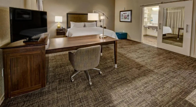 Люкс Deluxe Hampton Inn & Suites Nashville Hendersonville