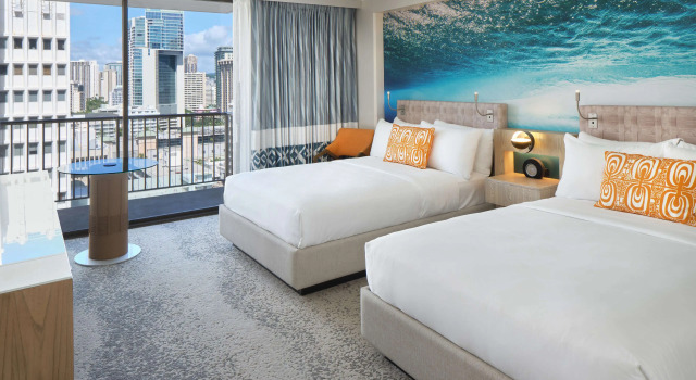 Четырёхместный номер с частичным видом на океан OUTRIGGER Waikiki Beachcomber Hotel
