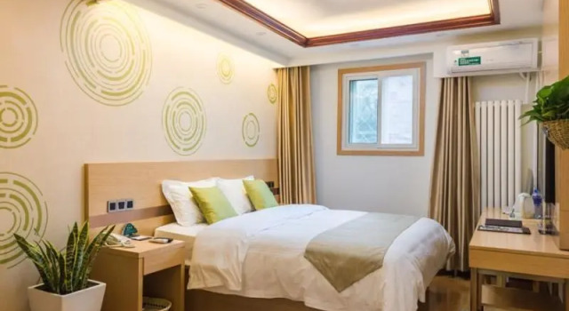 Трёхместный номер Standard Greentree Inn Beijing Houhai Express Hotel