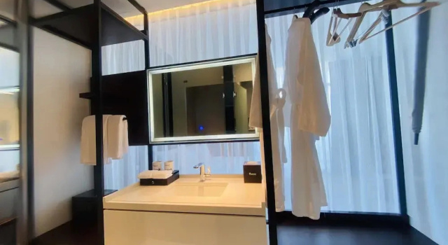 Двухместный семейный люкс NEWCC HOTEL AND SERVICED APARTMENT