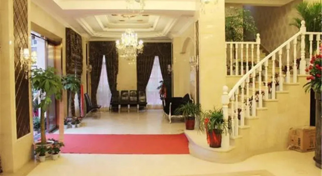 Yibinbandao Holiday Hotel, Book Hotel Hotels in Yibin with Parking, Parking