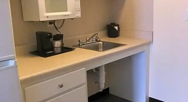 Студия Suburban Studios Westminster Denver North