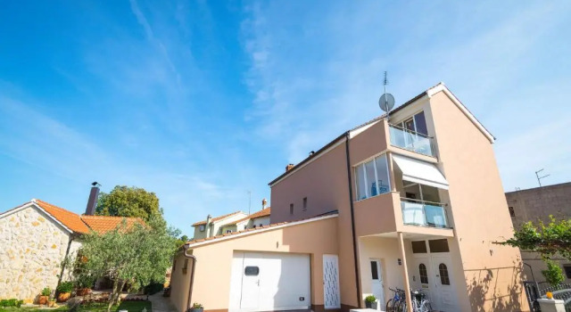 Apartments Sunny Garden, Забронировать Апартаменты/квартира Бродарика Задарская жупания