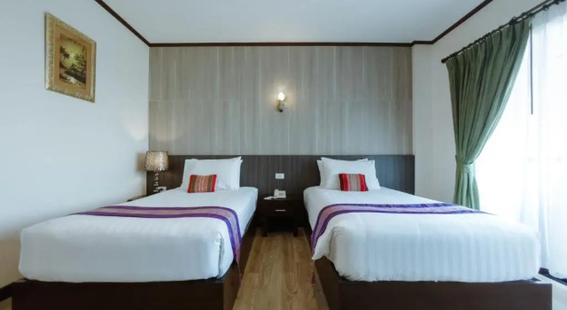 Двухместный номер Superior Royal Nakhara Hotel and Convention Centre