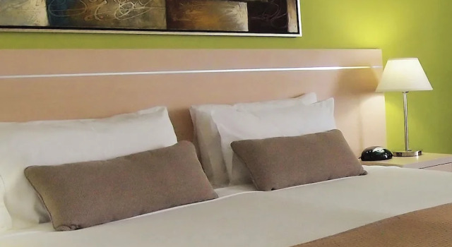 Oaks Townsville Gateway Suites, Забронировать Отель Таунсвилле Квинсленд, рядом с Яхт-клуб и пристань для яхт в Таунсвилле