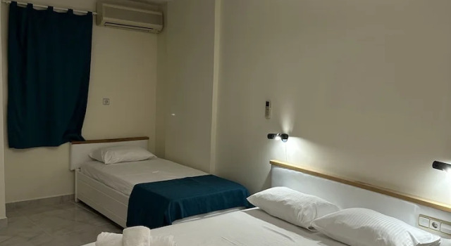 Трёхместный номер Standard с балконом Era Holiday Hotel