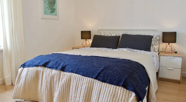 2 Bedroom Central Apartment, Забронировать Апартаменты/квартира Эдинбург Midlothian, рядом с Железнодорожный вокзал Эдинбург-Уэверли
