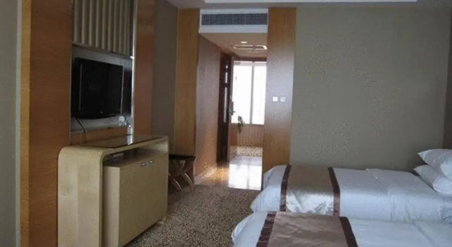 Двухместный номер Superior Glarun Jinling Hotel