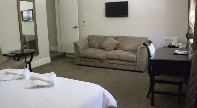 Люкс с 2 комнатами Wallacia Hotel