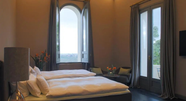 Двухместный номер Deluxe с балконом SA Suites