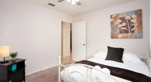 Lovely 3-bed House Perfect for Groups or Families, Rezerwuj Apartament San Antonio Bexar County