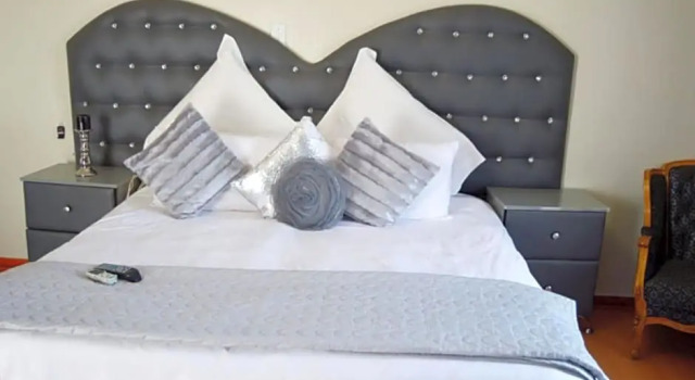 Shoes Guest House, Buchen Sie Pension Umtata 