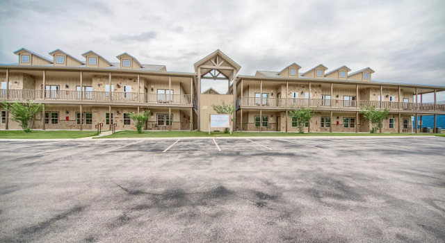 Old Mills Resort  OM A10, Забронировать Курортный отель Курортные отели Нью-Браунфелс, Курортный отель