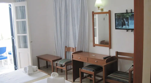 Tatsis Apartments