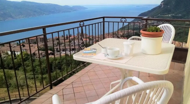 Ferienwohnung für 2 Personen 2 Kinder ca 50 m in Tignale, Gardasee Westufer Gardasee, Забронировать Апартаменты/квартира Тиньяле озеро Гарда