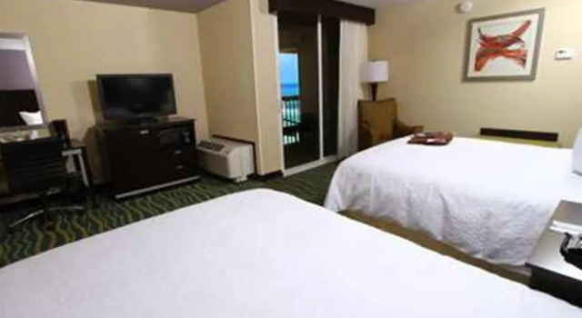 Двухместный номер Standard с частичным видом на океан Hampton Inn Daytona Beach/Beachfront