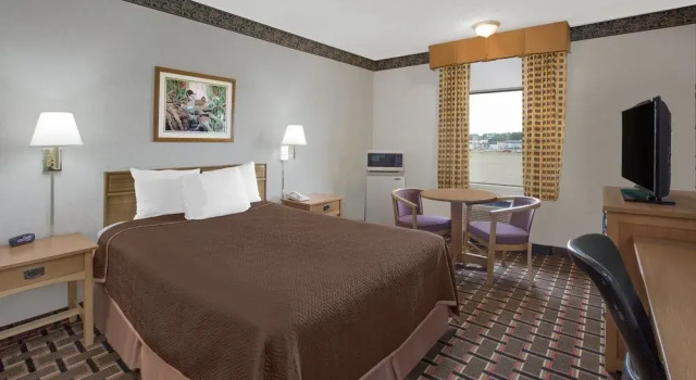 Travelodge Grand Rapids, Varaa Hotelli Grand Rapids Michigan