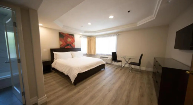 Двухместный номер Wilshire Crest Hotel