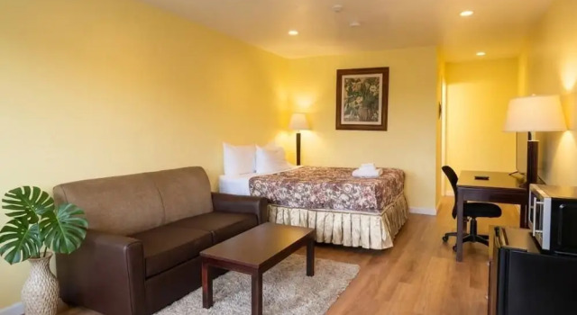 Одноместный номер Standard Grand Persepolis Inn