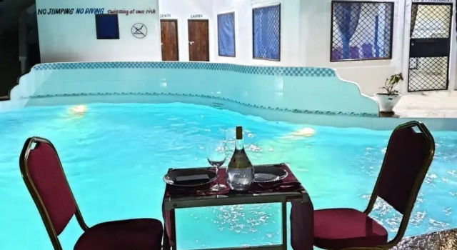 Коттедж Luxurious 3-bedroom Holiday House With Pool Access in Diani Beach