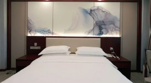 Люкс Deluxe Huoqiudu International Hotel