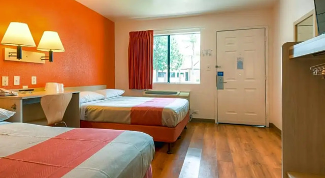 Номер Motel 6-El Cajon, CA - San Diego