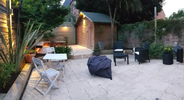 Cottage Grove Homestay rooms, Varaa Lomakoti Mökit kohteessa Merseyside, Mökki