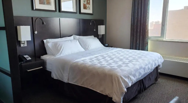 Run of House Holiday Inn Saskatoon Downtown by IHG