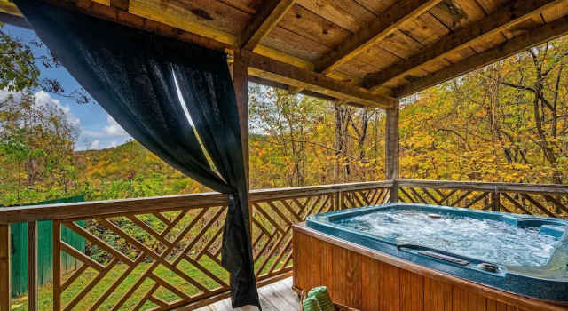 Hot Tub View Pool Table Fireplace Honeymoon