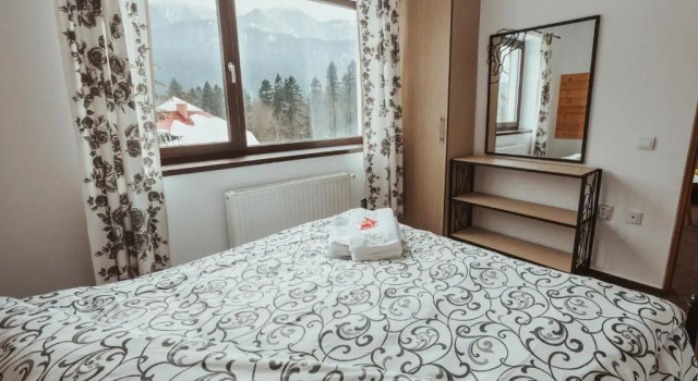 Panoramic Apartments - MontePalazzo Sinaia, Забронировать Апартаменты/квартира Отели Синая с парковкой, рядом с Замок Пелеш, Парковка