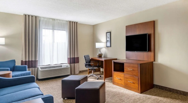 Люкс Deluxe Comfort Inn & Suites St Pete - Clearwater International Airport