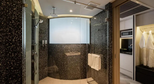 Номер Premier Seekers Finders Rama IV Hotel SureStay Collection by BW