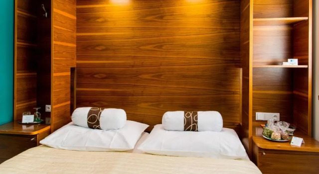 Restaurant & Design Hotel Noem Arch, Reservar Hotel boutique Hotéis SPA em Brno, SPA