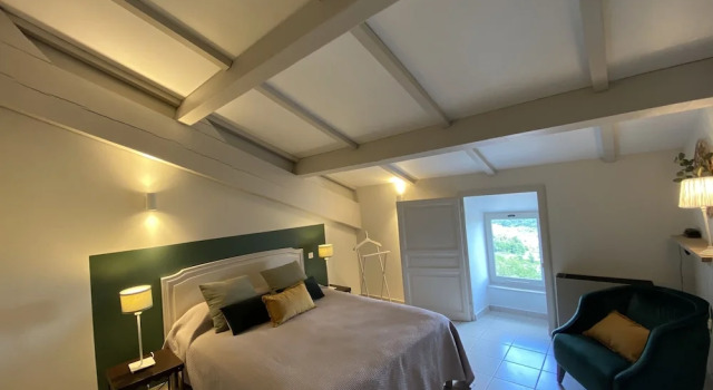 Номер Classic Auberge de la Tour de Brison