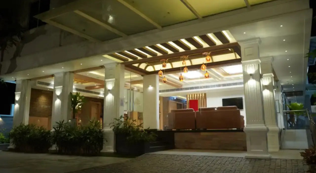 HOTEL HILLWAY, Забронировать Отель Отели Коллам с парковкой, Парковка