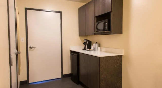 Люкс Holiday Inn Hotel & Suites - Mount Pleasant by IHG