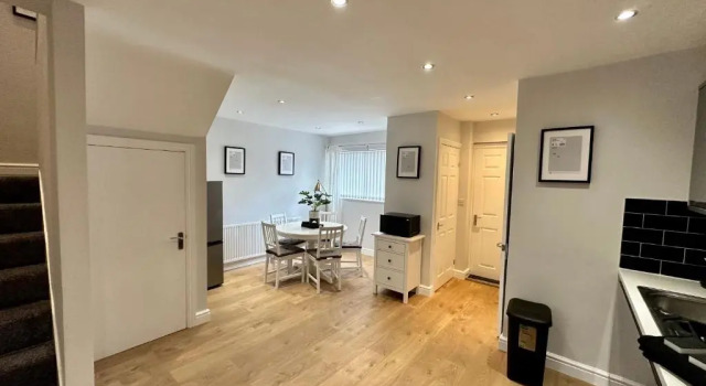 Charming 3-bed House in Newcastle Upon Tyne, Забронировать Отель Отели Англии 3 звезды, 3*