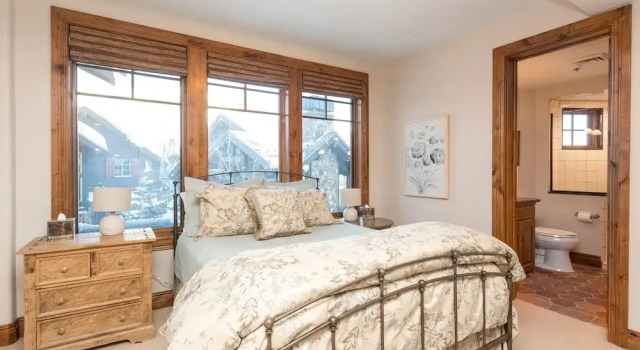 Grand Lodge - Five Bedroom Condo #402 - Ski-in/ski-out by Deer Valley Resort