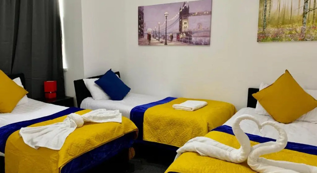 London 4 Bedrooms 3 Bathrooms with Garden House, Забронировать Отель Уолтамстоу Лондон