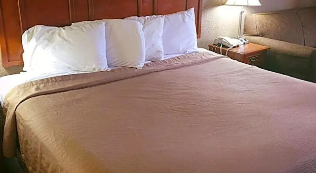Номер Standard с красивым видом из окна Travelers Inn Elizabethton