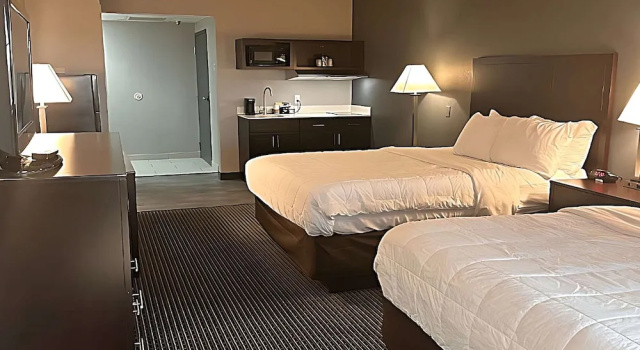 Четырёхместный номер Standard Suburban Studios Montpelier