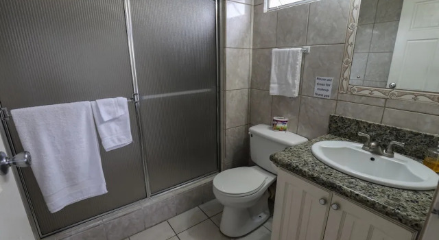 Номер Comfort Airport Inn