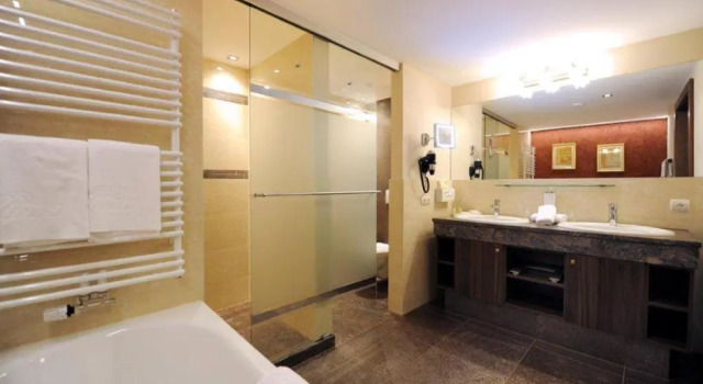 Люкс Deluxe Wellnesshotel Cervosa
