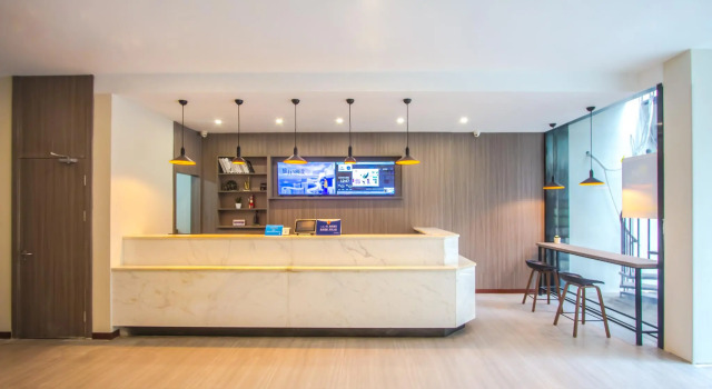Hanting Hotel Hangzhou Xiwu Avenue Railway Station